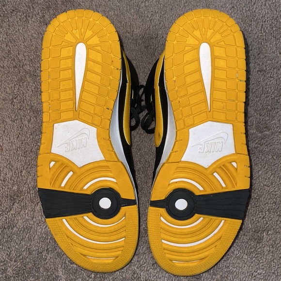 Nike CMFT Dunk High Black/Yellow - Picture 3 of 3